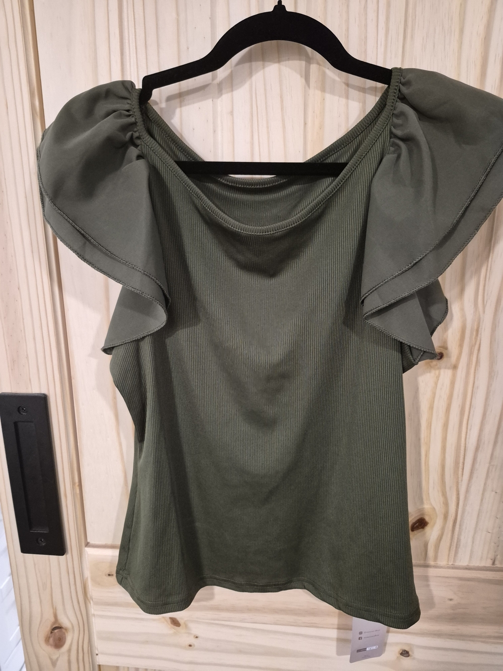 Emery Rose Olive Green Ruffle Sleeve Top
